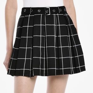 Hot Topic black and white checked belted mini skirt